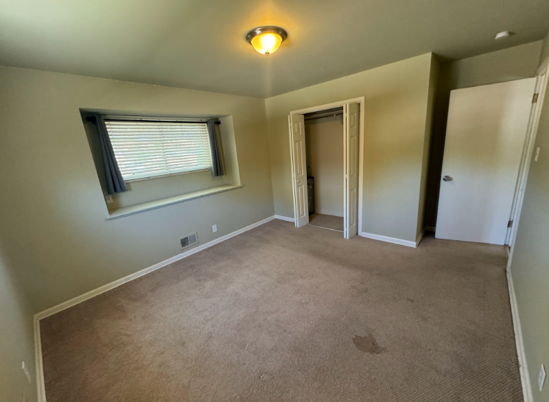 900 E 112th Pl #1 - Photo 3 of 5