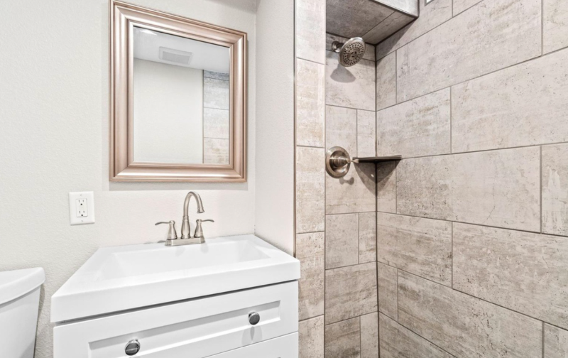 89 W 81st Pl - Photo 3 of 8