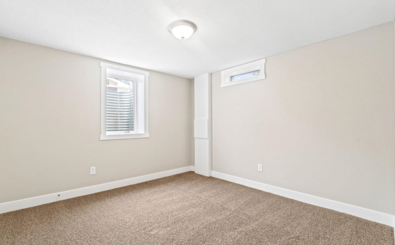 89 W 81st Pl - Photo 5 of 8