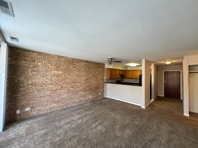 5760 Abbey Dr #4E - Photo 3 of 6