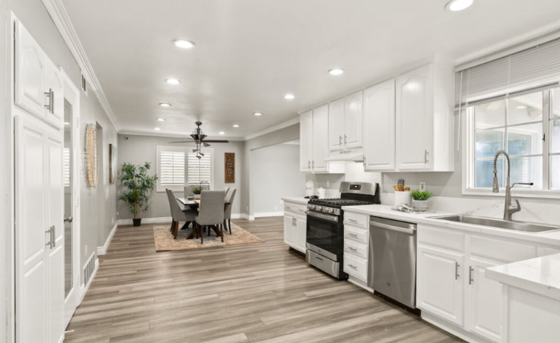 1342 E Elsmere Dr - Photo 4 of 10