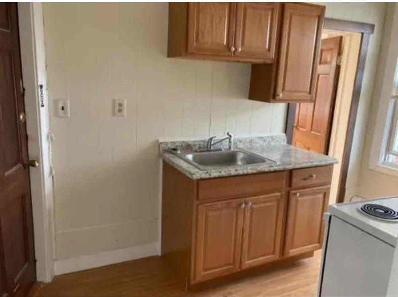 63 Highland St #1 - Photo 6 of 8