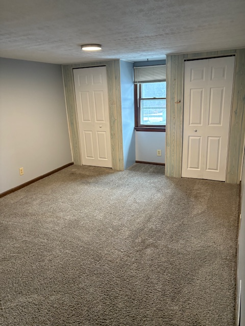 404 E Wood St - Photo 6 of 8