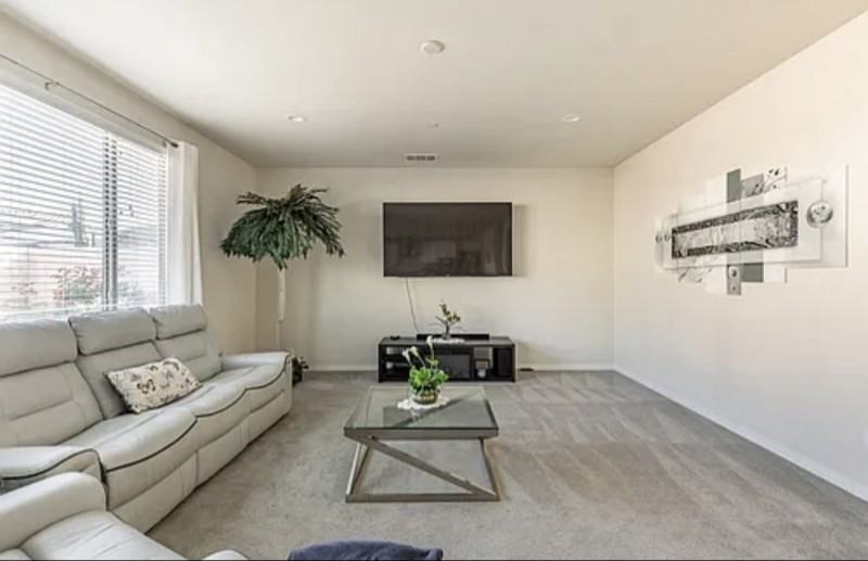 7818 Poppy Ln - Photo 3 of 20