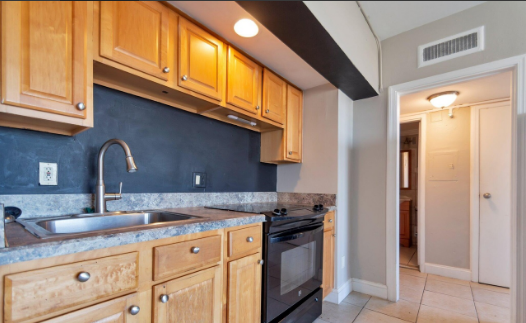 311 W Ashley St #806 - Photo 4 of 18