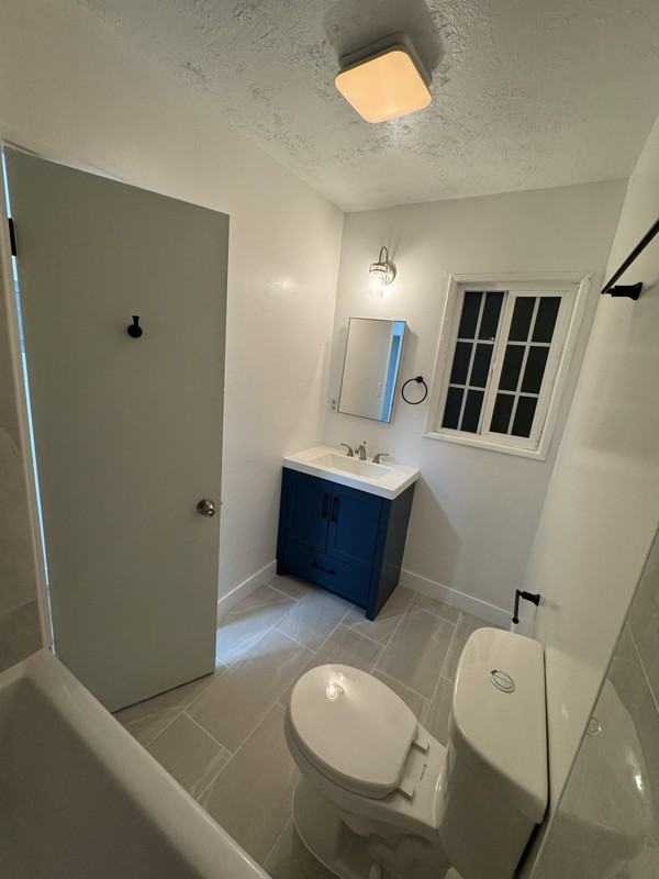 7112 Hood Ave Huntington Park, Ca. #C - Photo 4 of 12