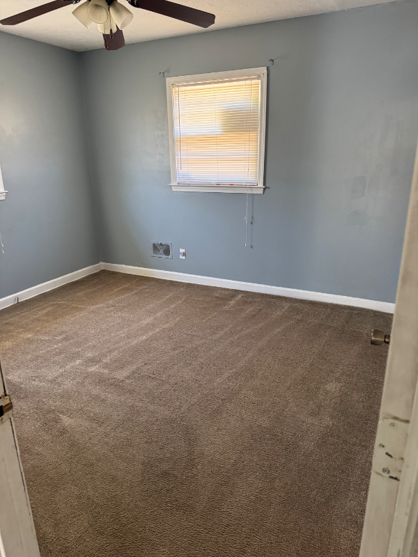 109 Jeffery St - Photo 6 of 9