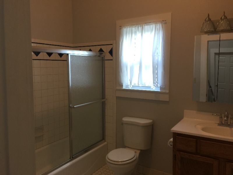 2513 Annunciation St #A - Photo 6 of 8