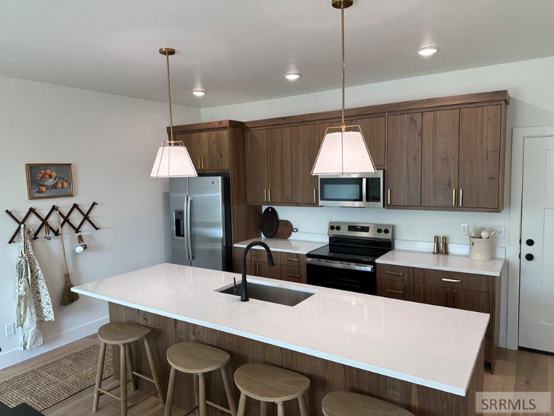 1266 Wright Ave - Photo 2 of 5