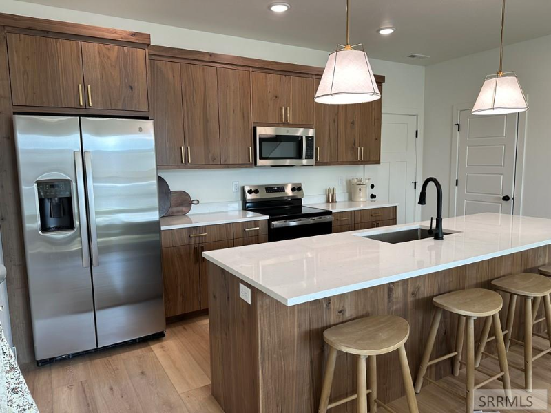 1266 Wright Ave - Photo 3 of 5