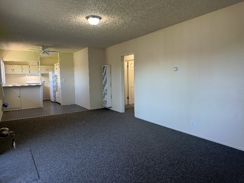 700 N East End Ave #20 - Photo 2 of 14