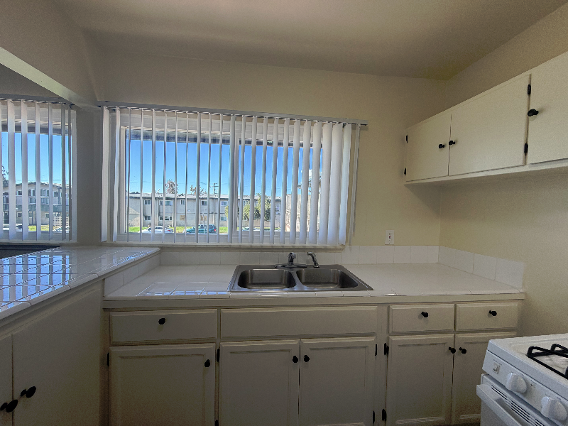 700 N East End Ave #20 - Photo 6 of 14