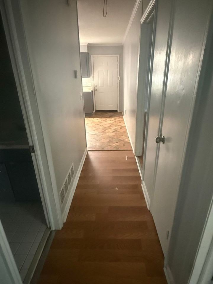 Crimson Apple Valley - Photo 2 of 17