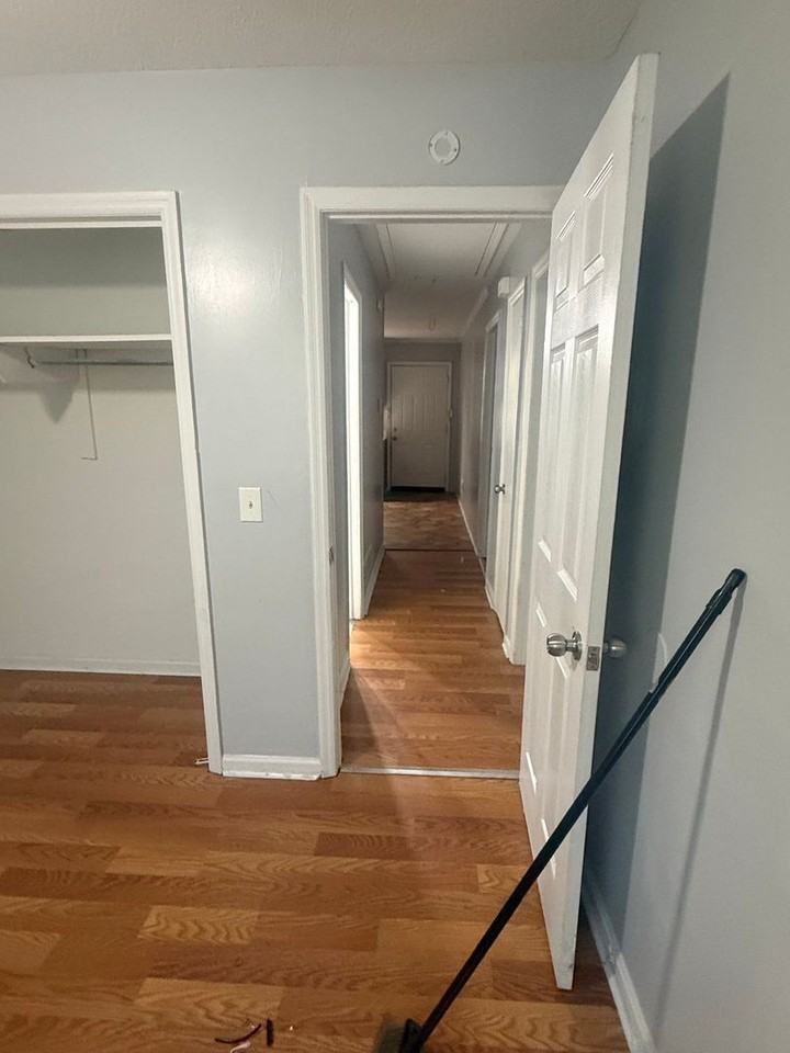 Crimson Apple Valley - Photo 7 of 17