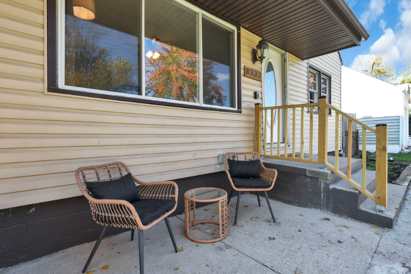 3333 Dresden St - Photo 2 of 40