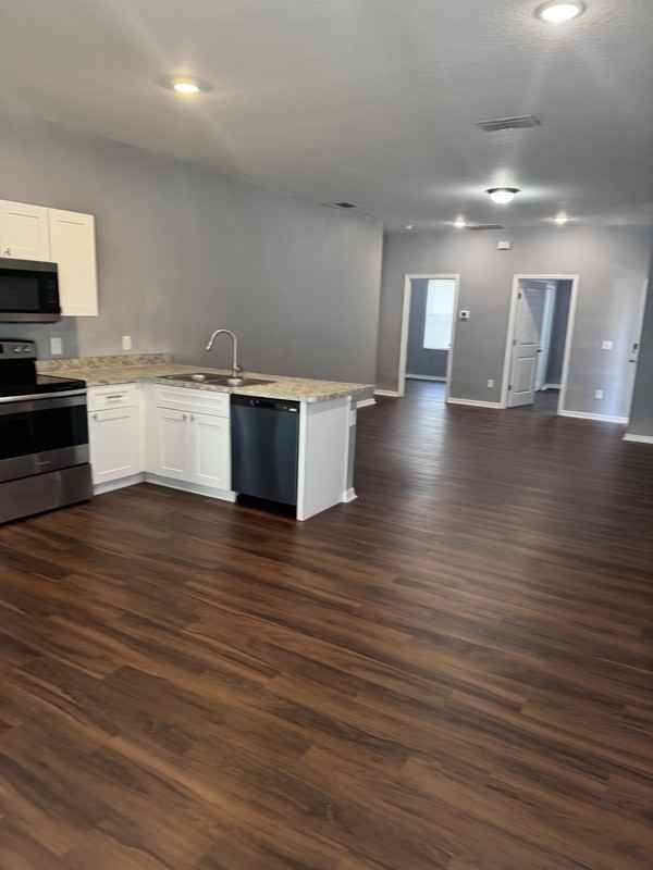 1999 Marshall St #2 - Photo 4 of 13