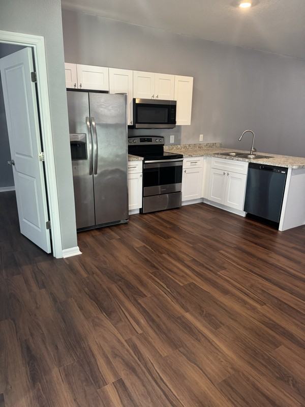 1999 Marshall St #2 - Photo 6 of 13