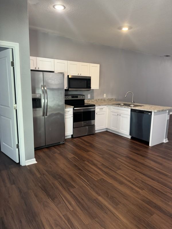 1999 Marshall St #2 - Photo 7 of 13