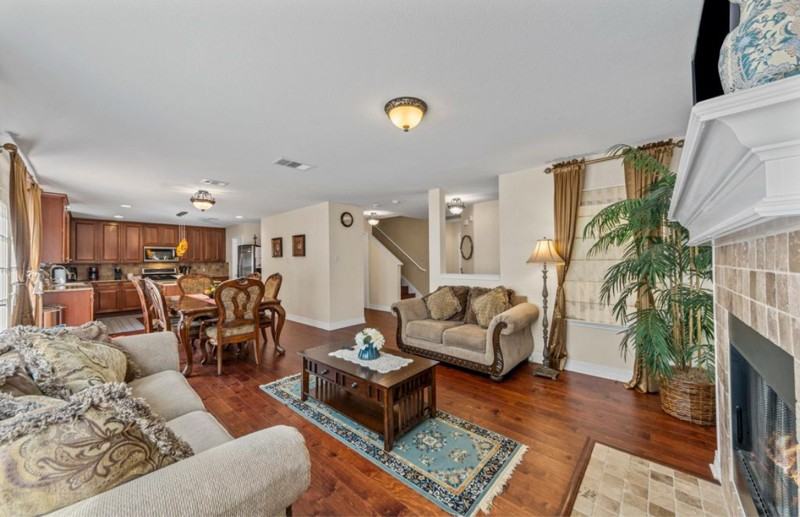 5901 Snow Creek Dr - Photo 3 of 18