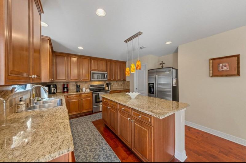 5901 Snow Creek Dr - Photo 4 of 18