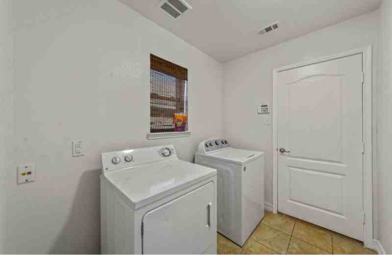 5901 Snow Creek Dr - Photo 7 of 18