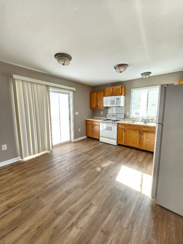 56 Wigwam Hill Dr - Photo 3 of 12