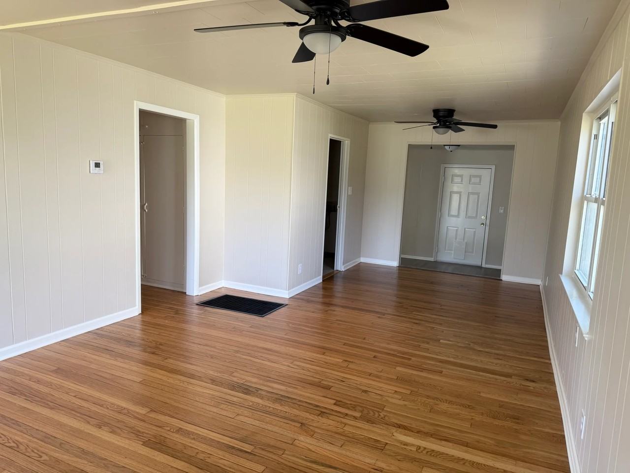 1413 S Penn Ave - Photo 4 of 14