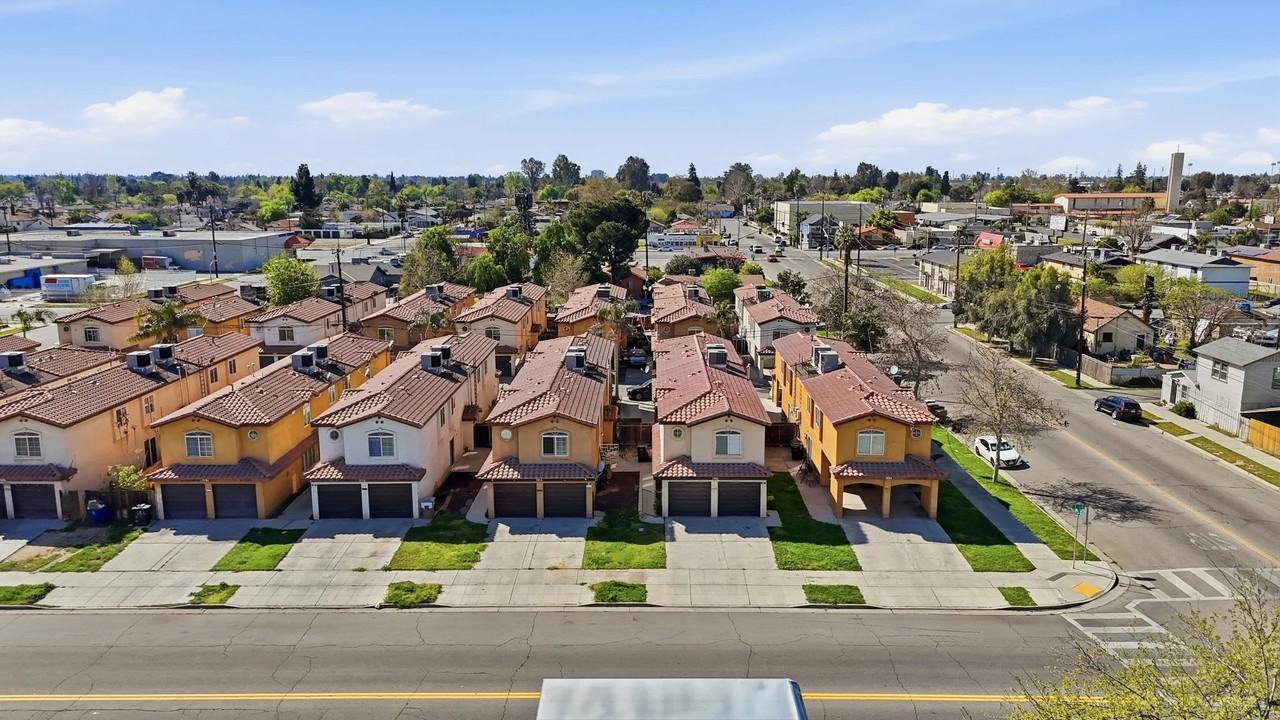 722 K St #A - Photo 2 of 14