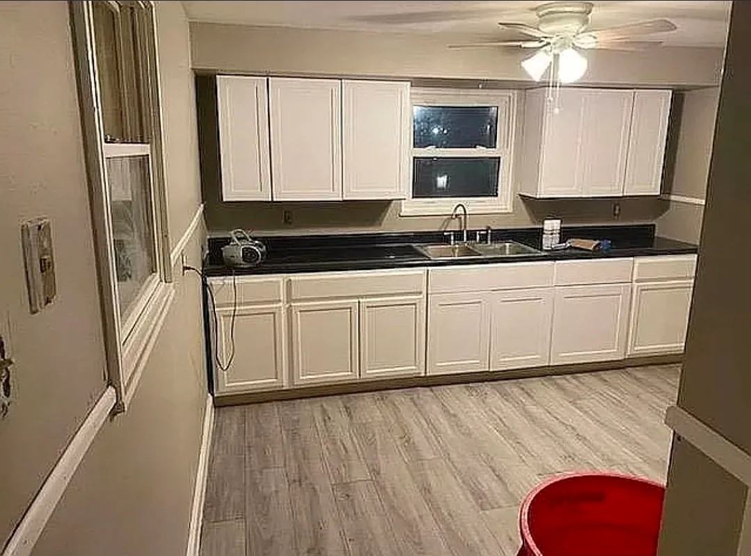 4208 Ravenwood Ave - Photo 2 of 4