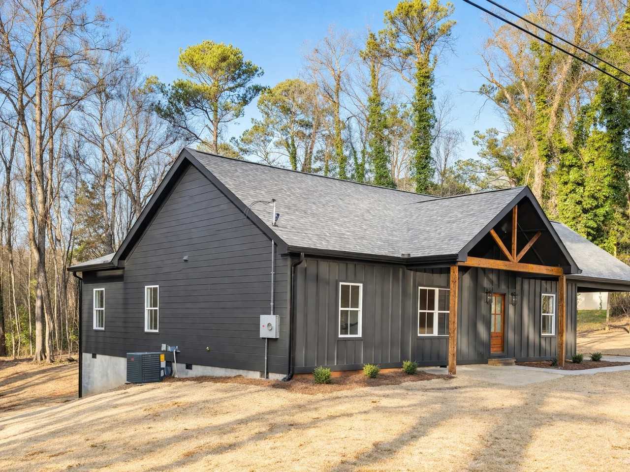 141 Sewell Rd - Photo 3 of 17