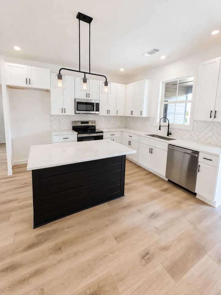 141 Sewell Rd - Photo 6 of 17