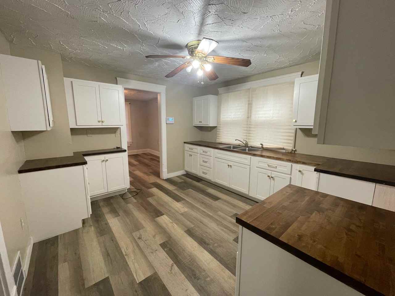 11119 Forest Ave #1 - Photo 4 of 15