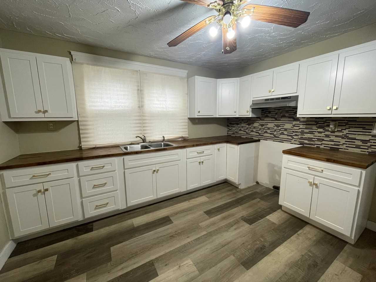 11119 Forest Ave #1 - Photo 5 of 15