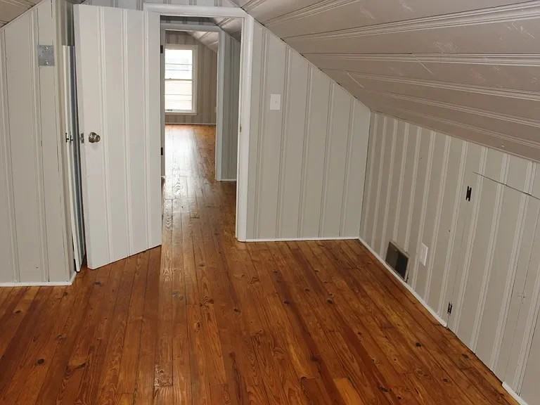 245 Hill Ct - Photo 7 of 12