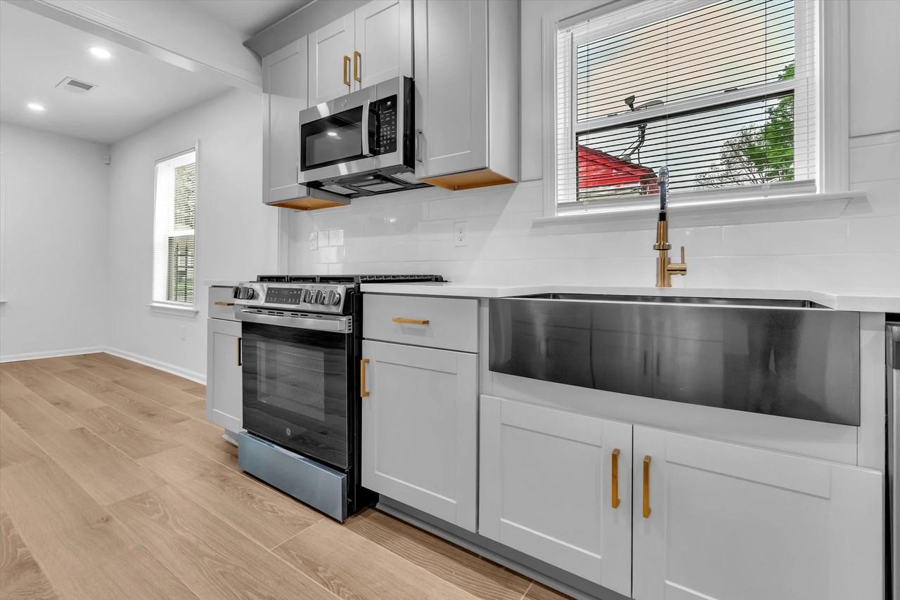 382 Josephine St - Photo 4 of 20