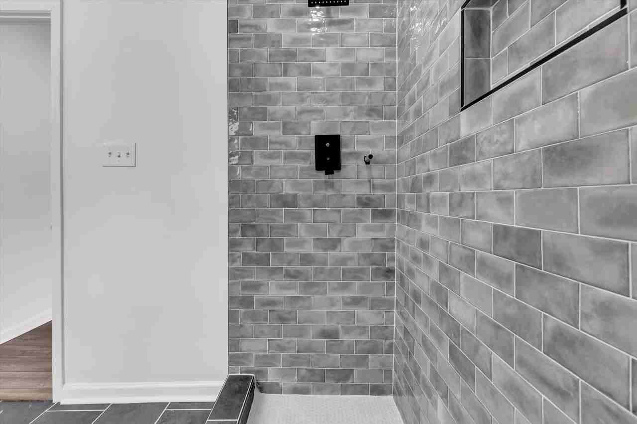 382 Josephine St - Photo 7 of 20