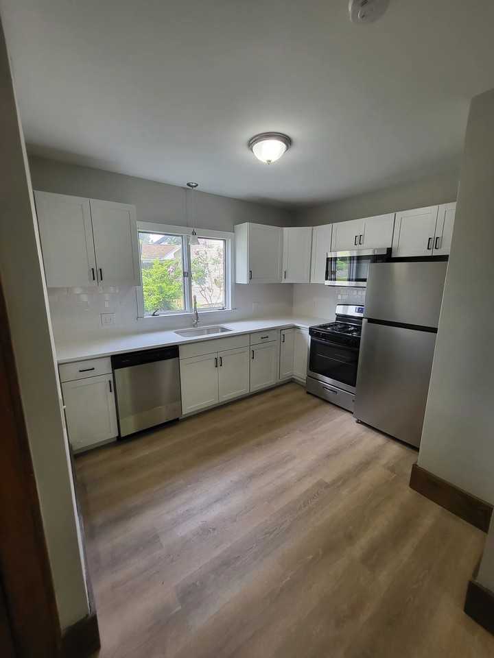 42 Durham St ##Ny - Photo 4 of 19