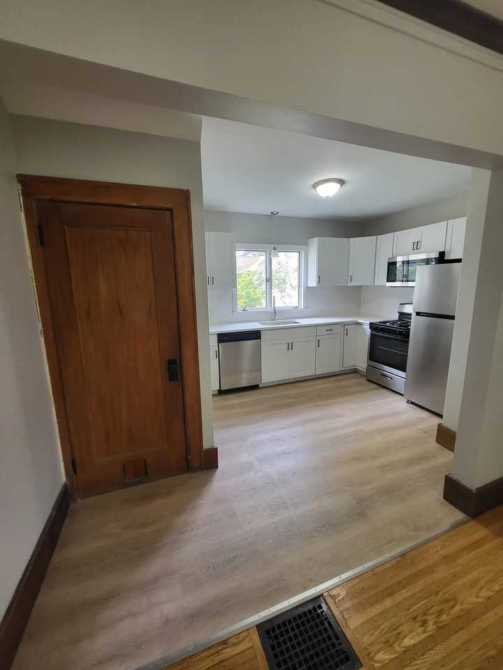 42 Durham St ##Ny - Photo 5 of 19