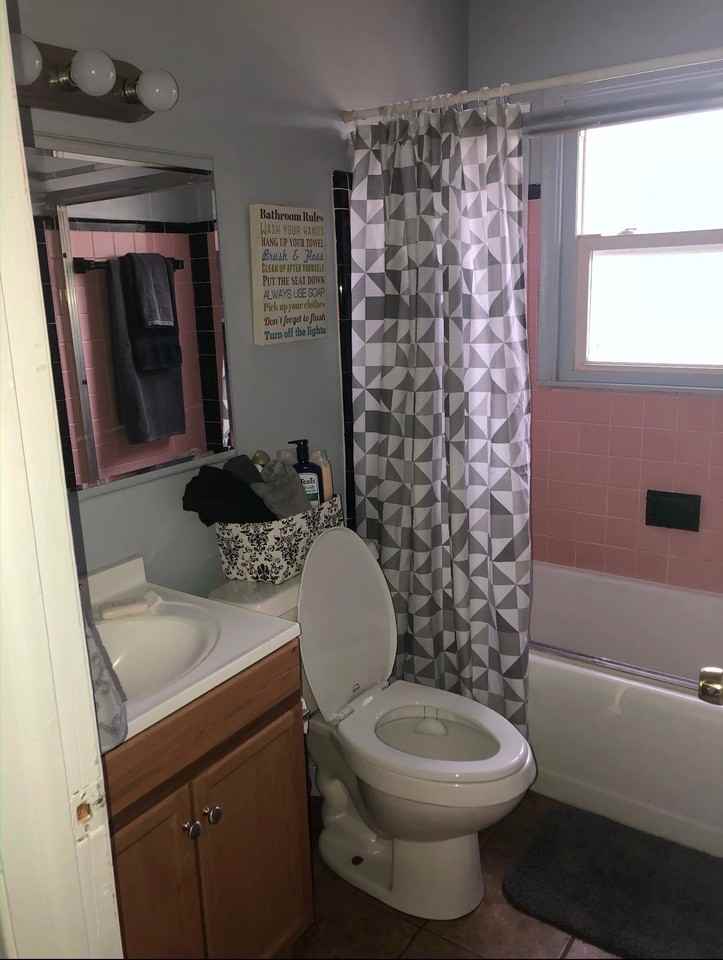 20445 Kentucky St - Photo 3 of 8