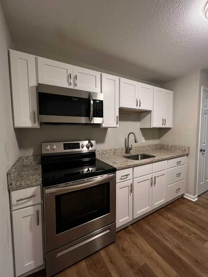 2307 Lafayette Blvd #2B - Photo 4 of 10