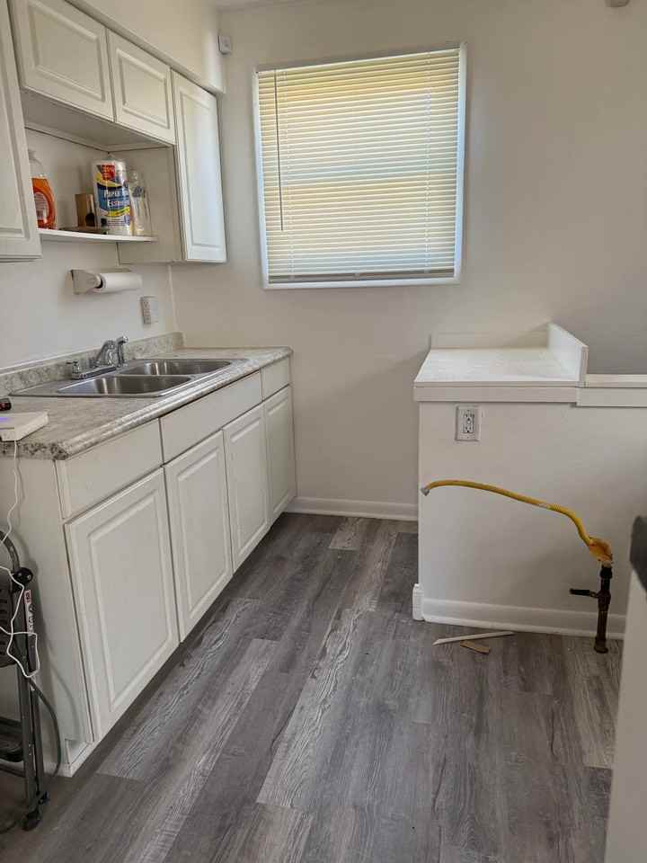 7616 Howard Ave - Photo 6 of 9