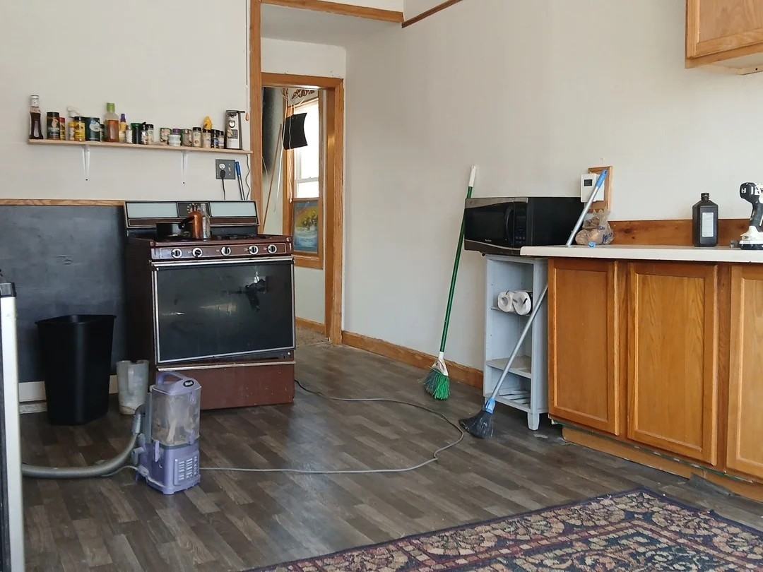 112 E Maywood Ave - Photo 2 of 7