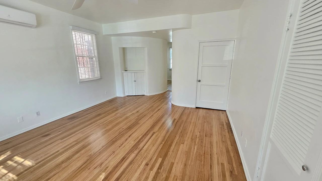 138 S Sweetzer Ave #138 - Photo 4 of 19