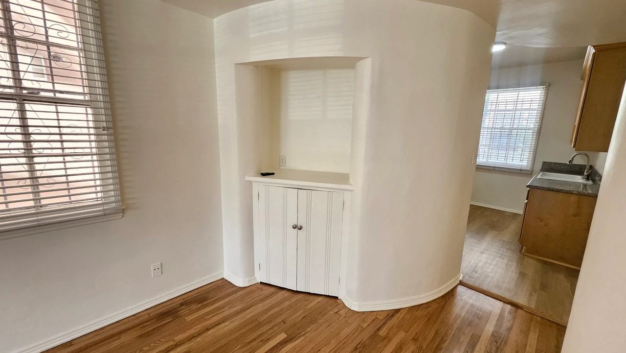 138 S Sweetzer Ave #138 - Photo 5 of 19