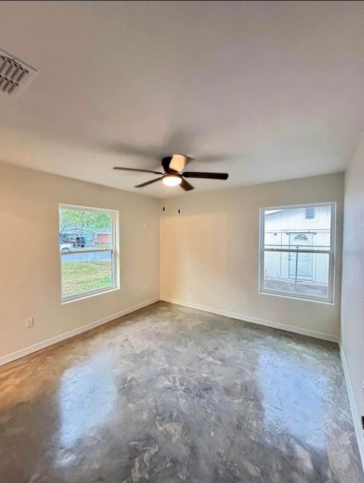 2125 Camellia Ave - Photo 7 of 8