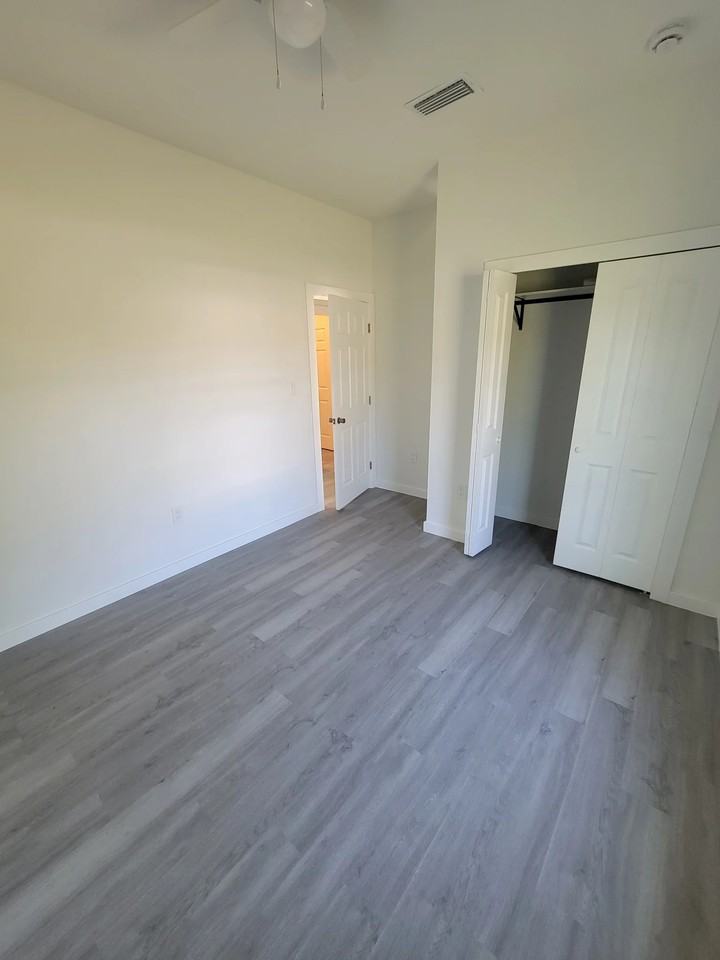 2457 Haven St - Photo 2 of 8