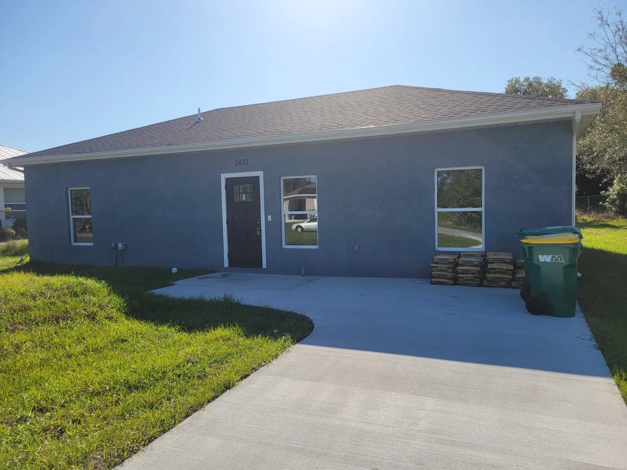 2457 Haven St - Photo 4 of 8