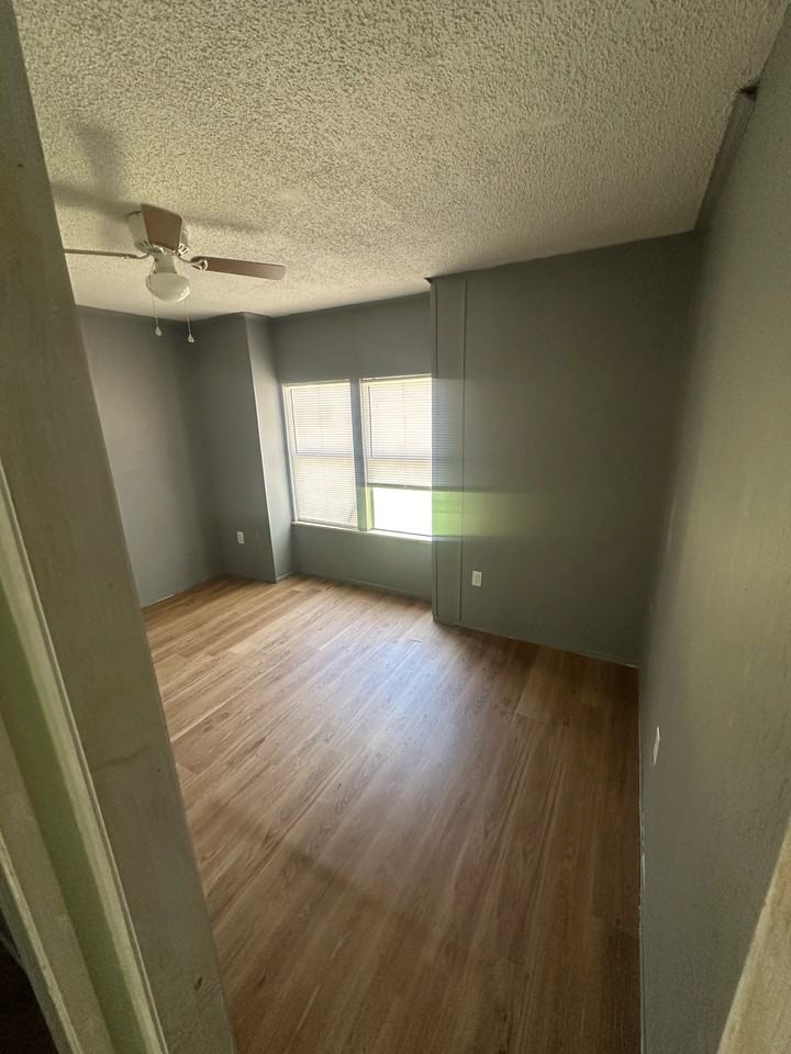 8854 Us Hwy #C - Photo 3 of 5