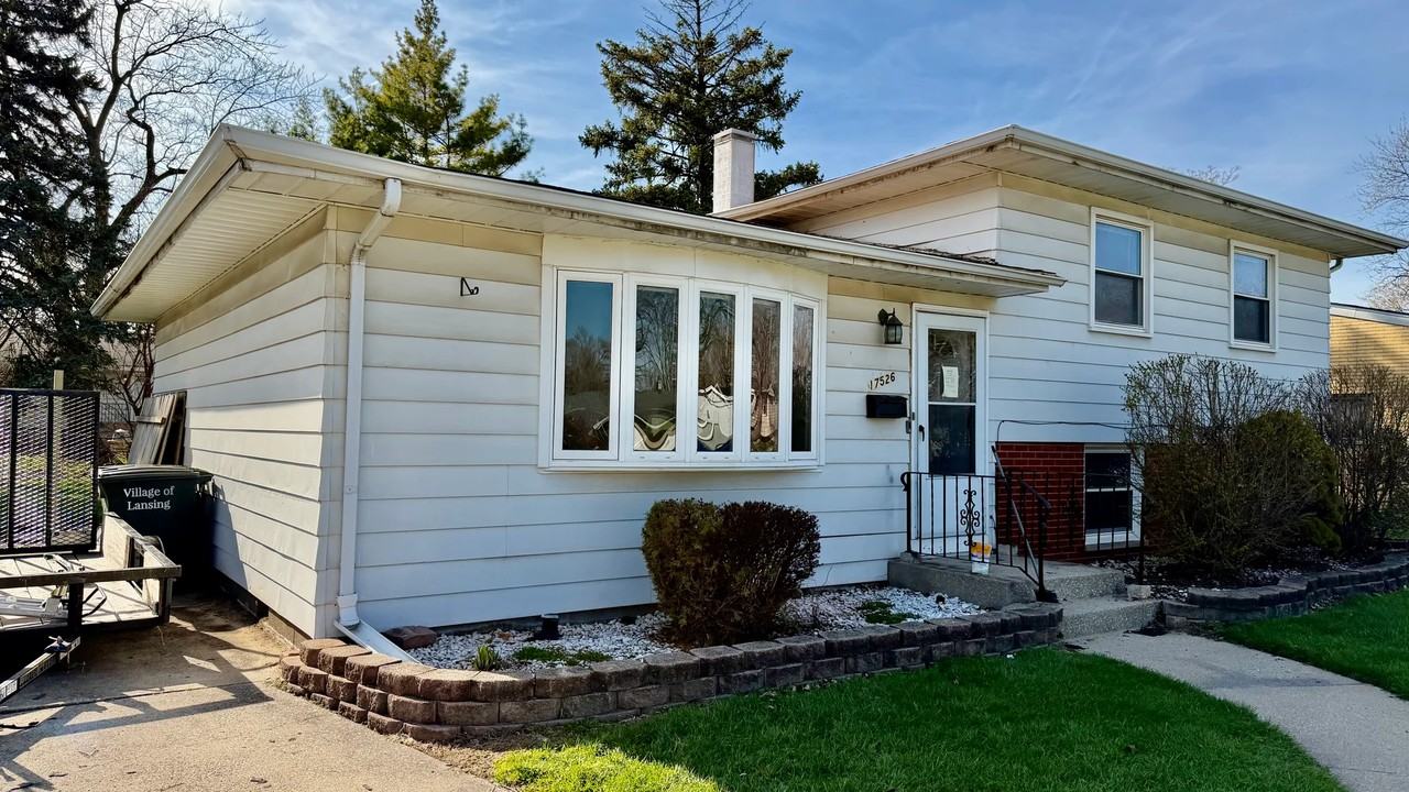 17526 Shirley Dr - Photo 3 of 17