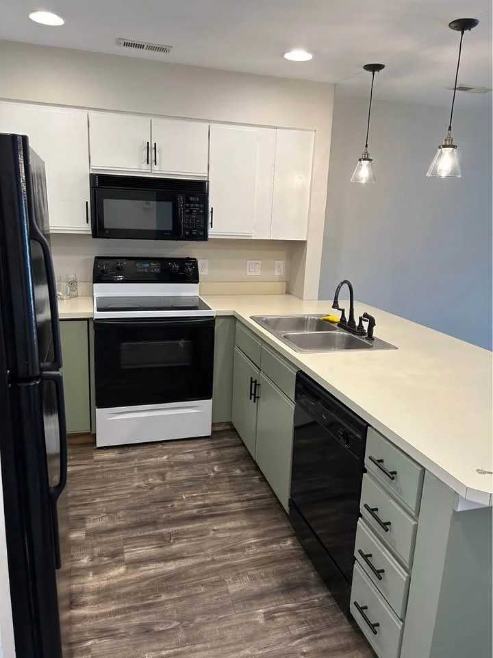 1507 Military Cutoff Rd #213 - Photo 3 of 9